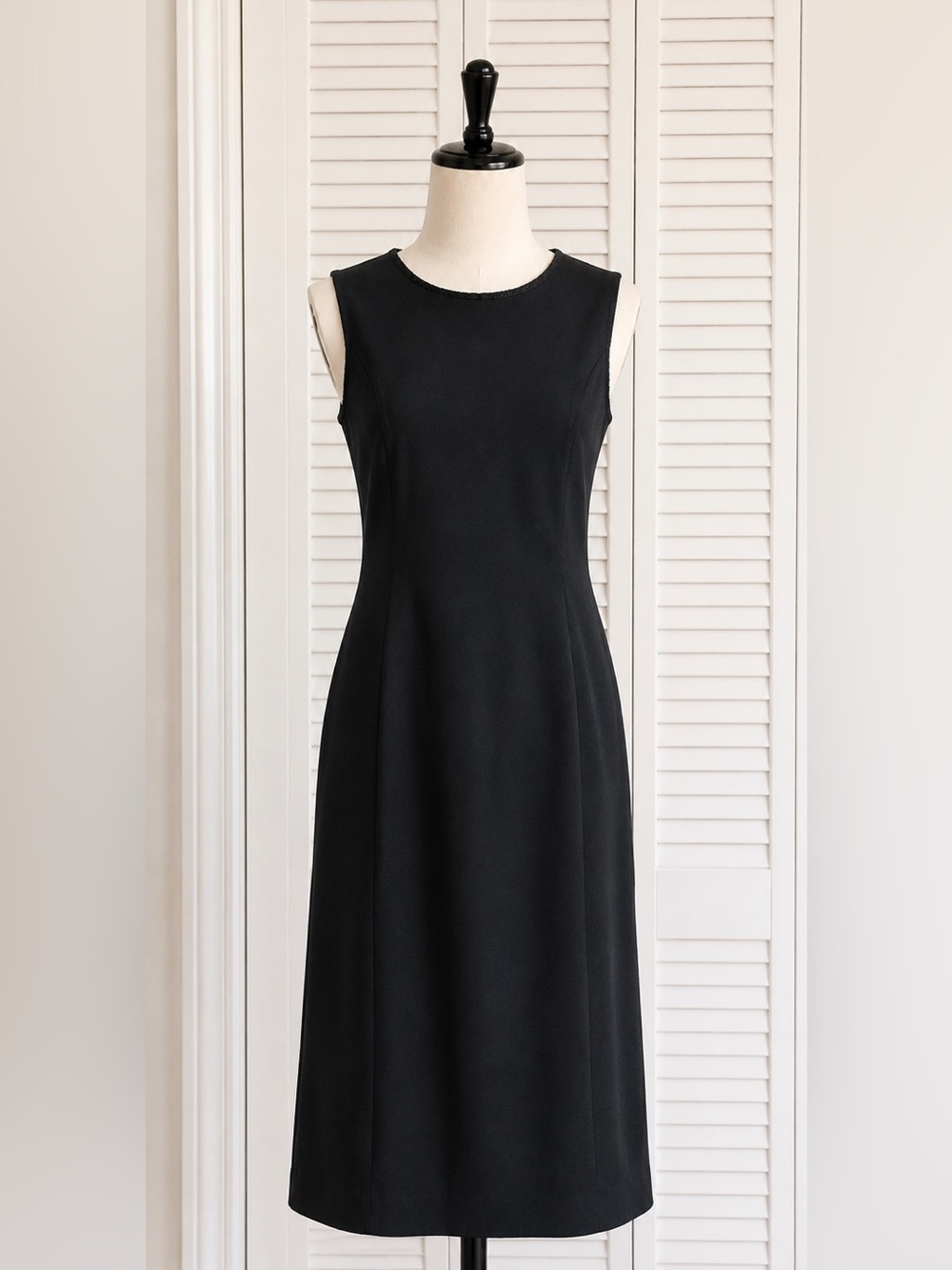 Ann Taylor Black Wool Blend Sheath Dress Size 12 Minimalist Career Classic Sleev